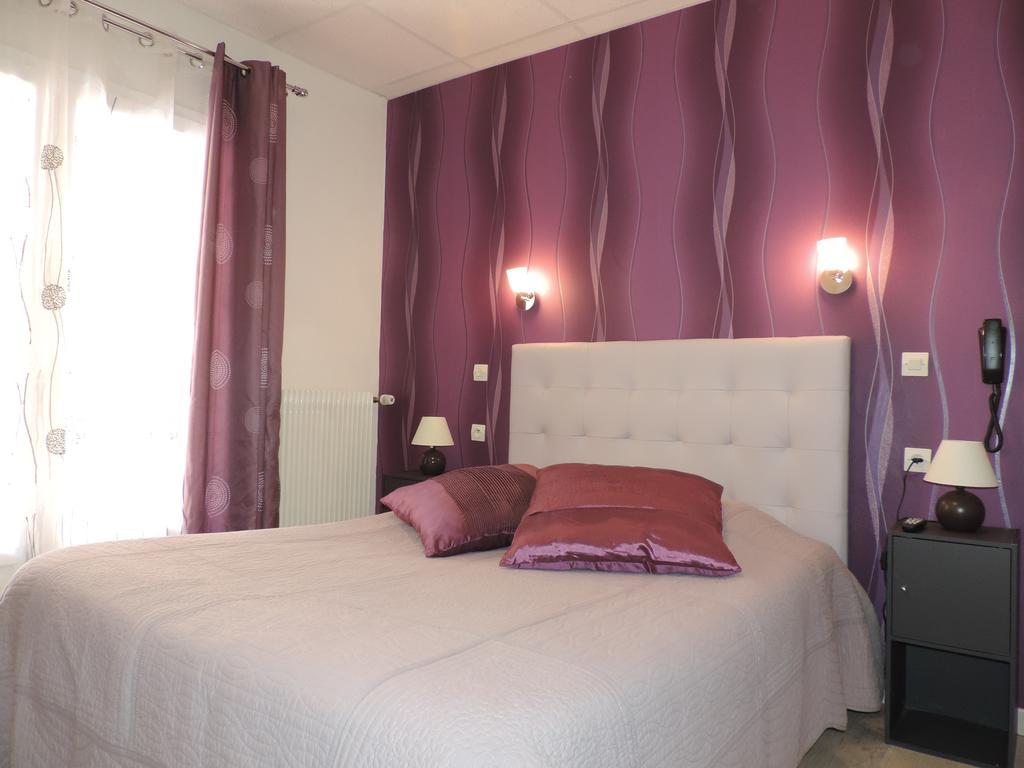 Hotel Le Chatelet Saint Paul de Fenouillet Ruang foto