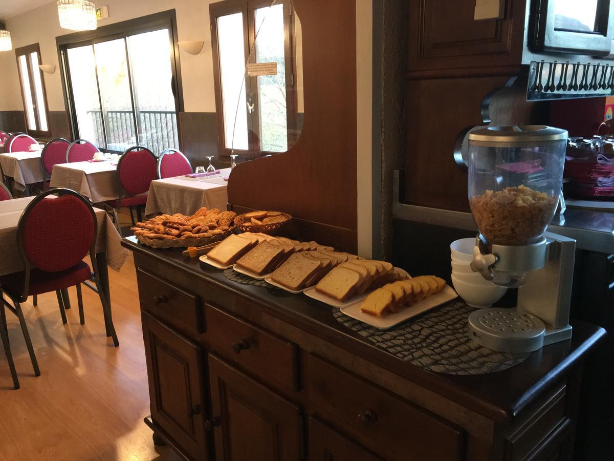 Hotel Le Chatelet Saint Paul de Fenouillet Bagian luar foto