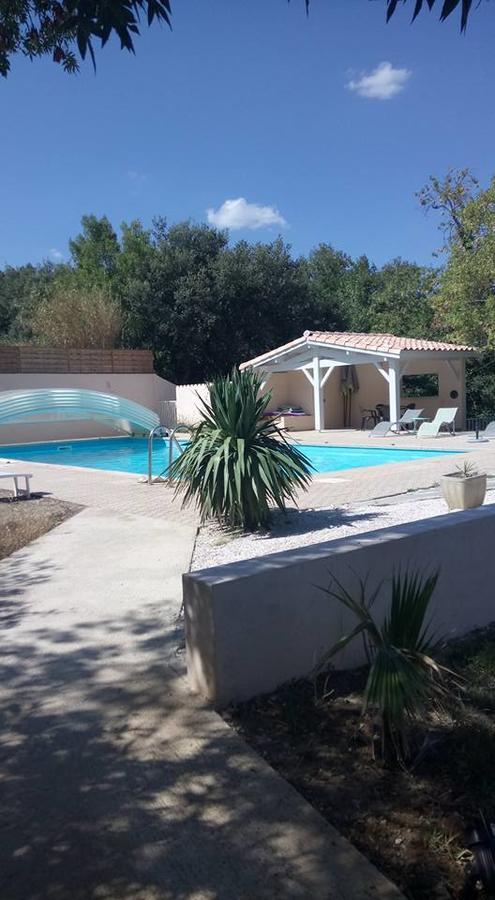 Hotel Le Chatelet Saint Paul de Fenouillet Bagian luar foto